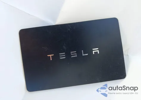 2023 Tesla Model Y Awd/Long Range Dual Motor All-Wheel Drive из США, поврежденный, VIN 7SAYGDEE3PF622553